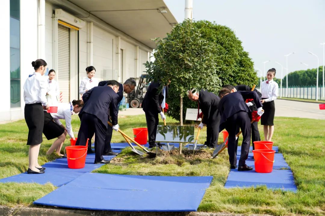 qy88vip.cnn千亿精密与川崎重工合资子公司——艾崎精密机械（苏州）有限公司开业典礼隆重举行